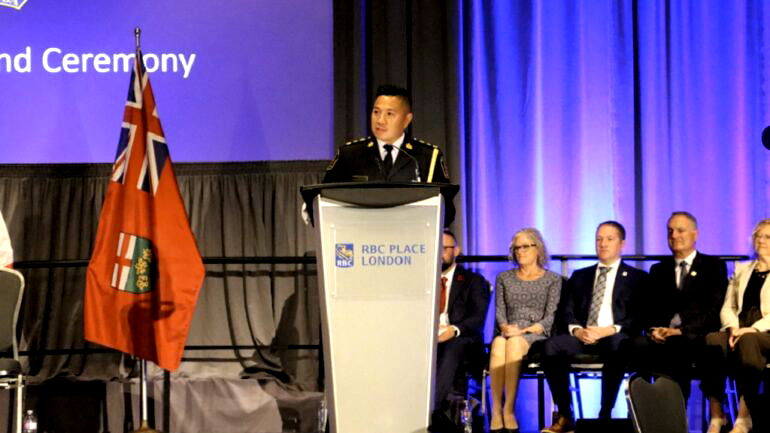 Vietnamese commander becomes 1st non-white police chief in London, Ontario