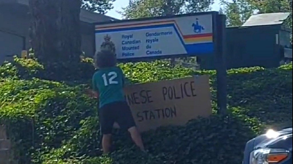 Canadian man posts ‘Chinese police station’ sign in front of local RCMP office