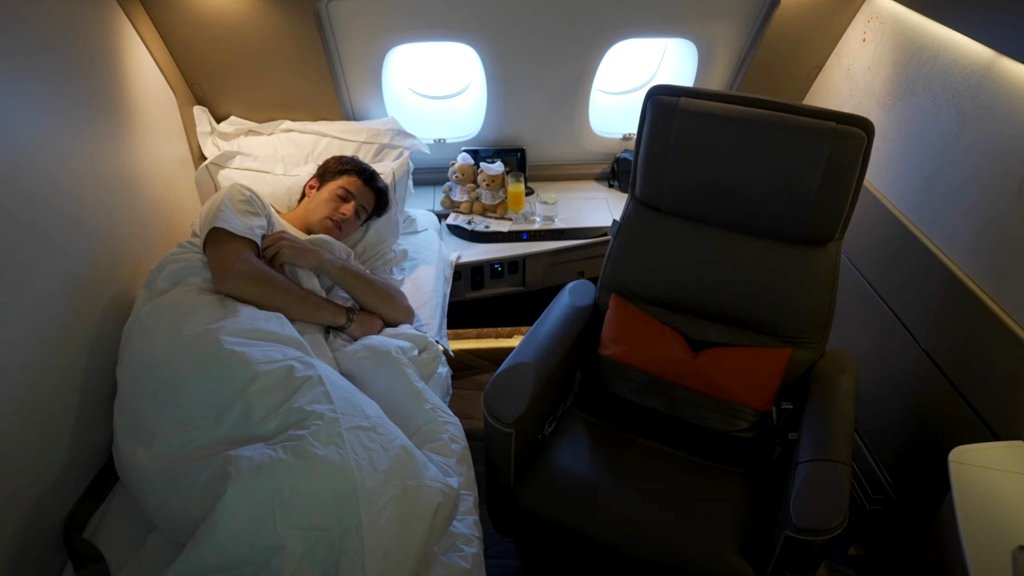 YouTuber ‘earns’ trip in Singapore Airlines first class suite by flying ‘world’s most dangerous airline’