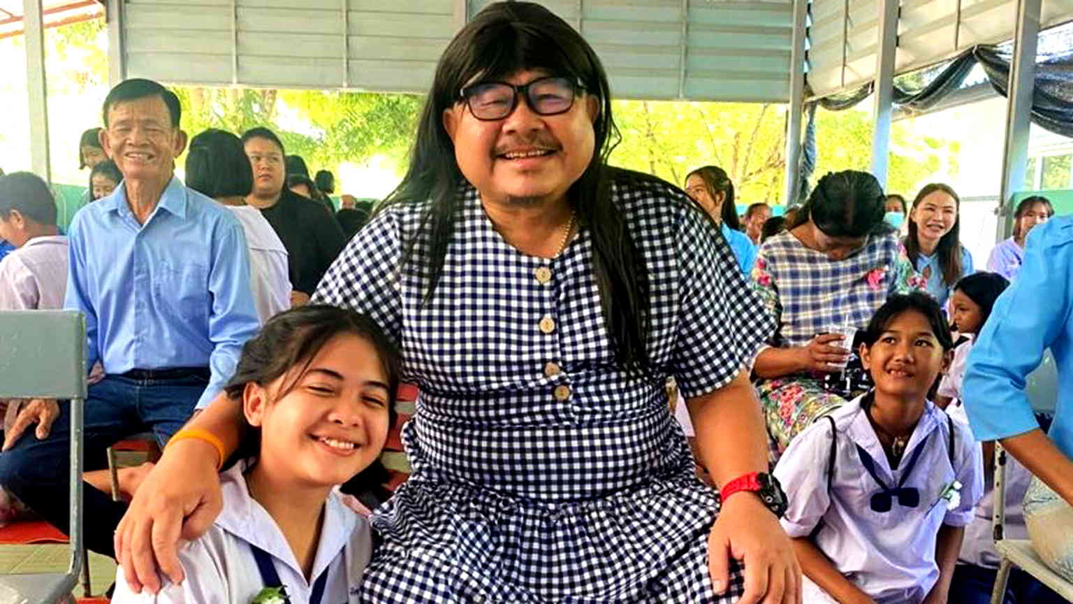 Thai father warms netizens’ hearts by dressing as woman for child’s Mother’s Day school event