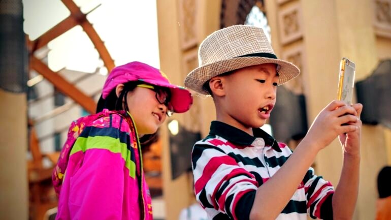 China proposes limiting children to 2 hours of smartphone screen time