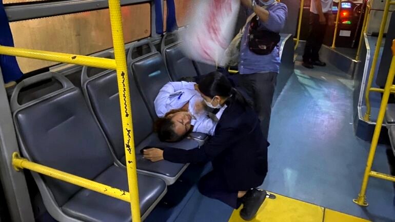 Thai bus conductor faints after smelling durian brought on board by passenger