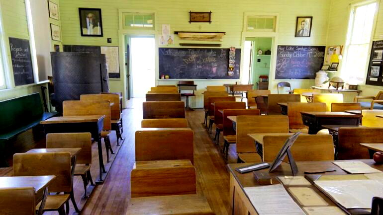 Oklahoma superintendent claims to US House panel that CCP is influencing public schools