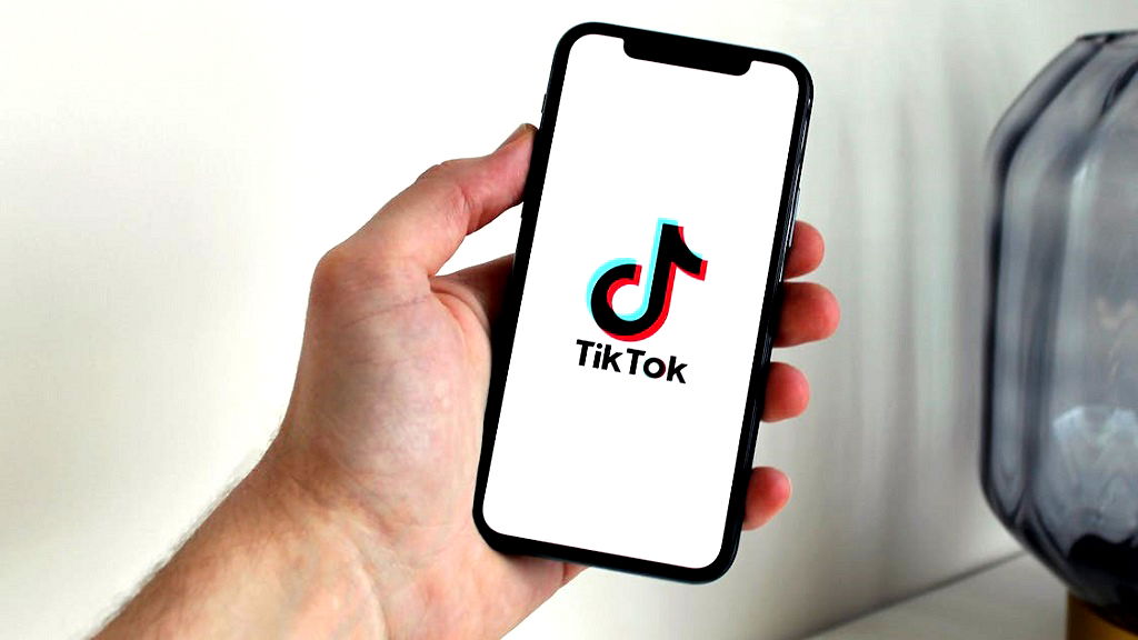 TikTok officially launches e-commerce TikTok Shop in the US