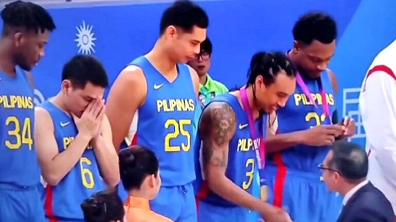 Philippines men’s basketball team clinches gold at Asian Games, ends 61-year drought