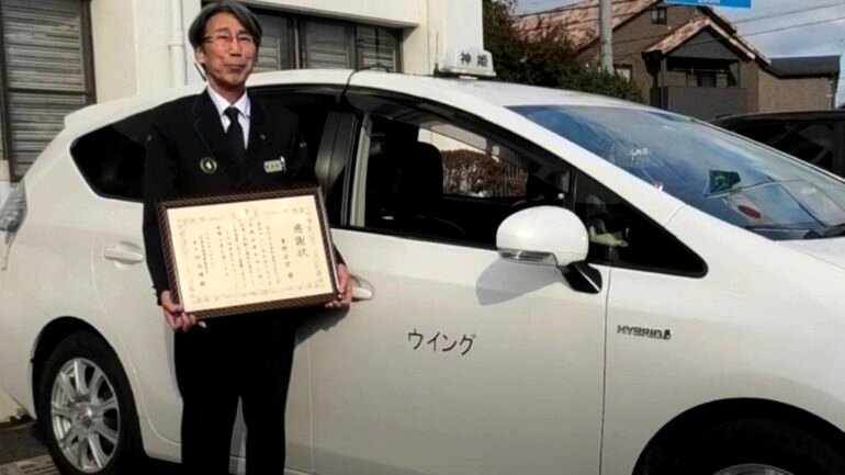 Japanese taxi driver prevents woman’s suicide attempt after unusual trip