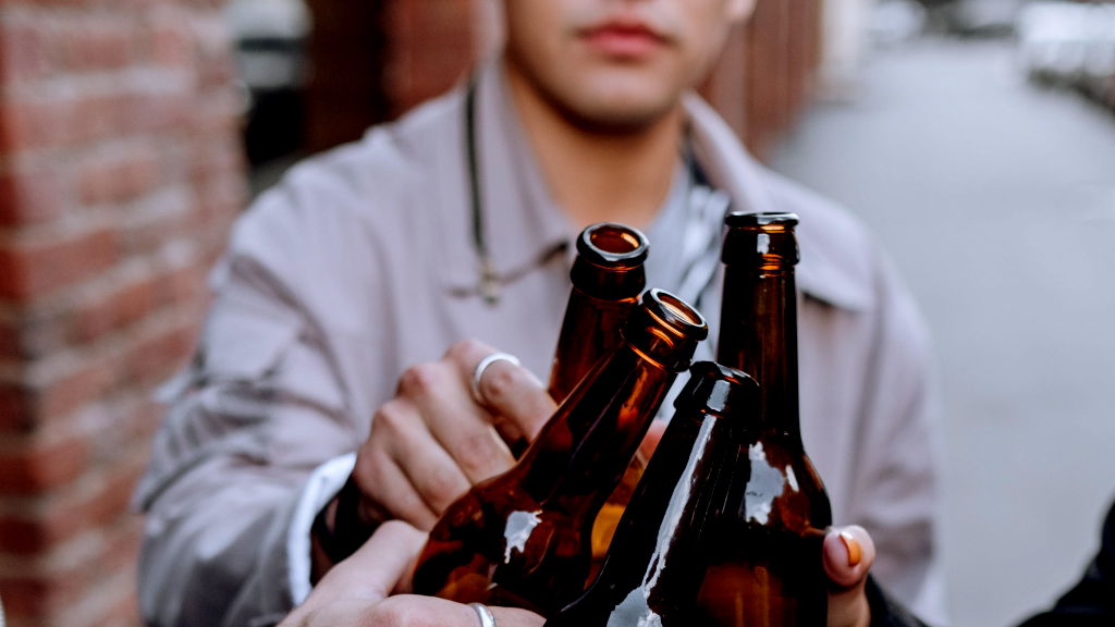 Study finds shared genetic basis for problematic drinking