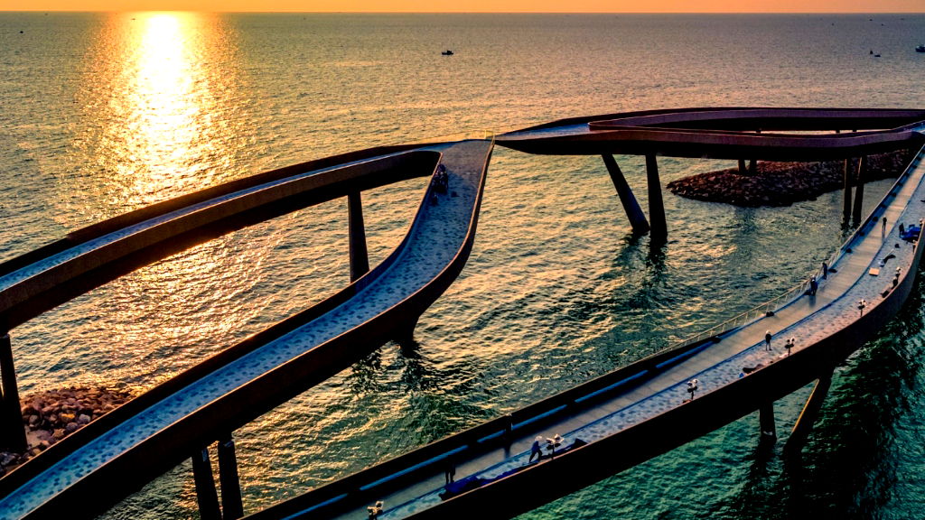 Vietnam’s latest tourist attraction: ‘Kiss Bridge’ in Phu Quoc Island