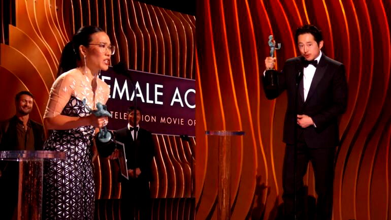 Ali Wong, Steven Yeun win SAG awards for their roles in ‘Beef’