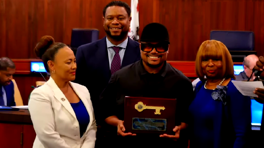 Black Eyed Peas’ Apl.de.ap receives key to Carson City