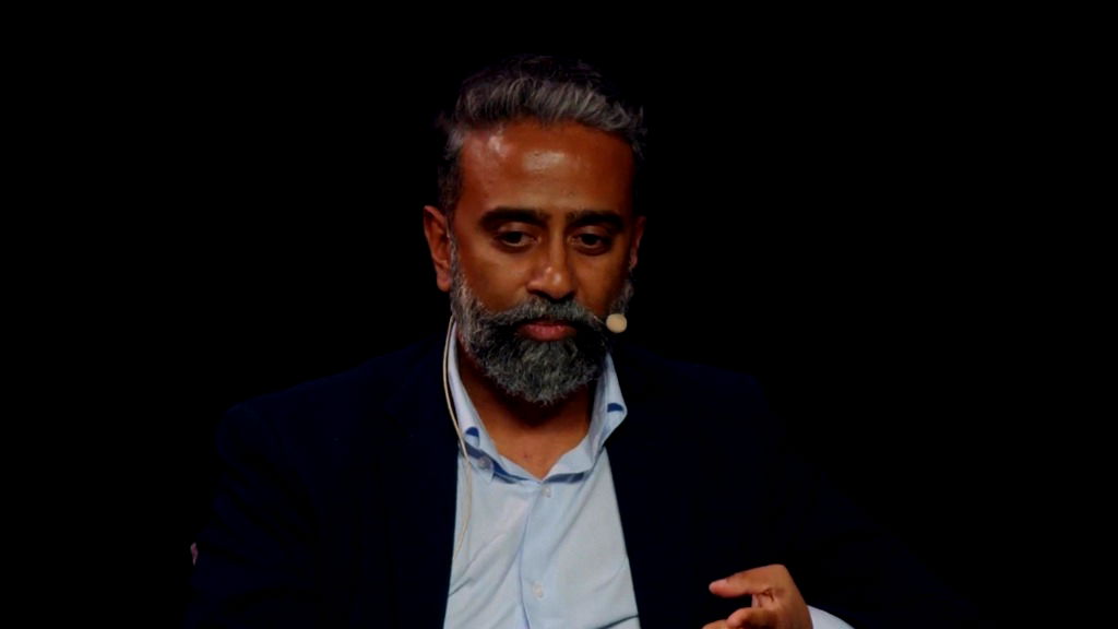 Racist backlash erupts after Air New Zealand names Indian-origin CEO