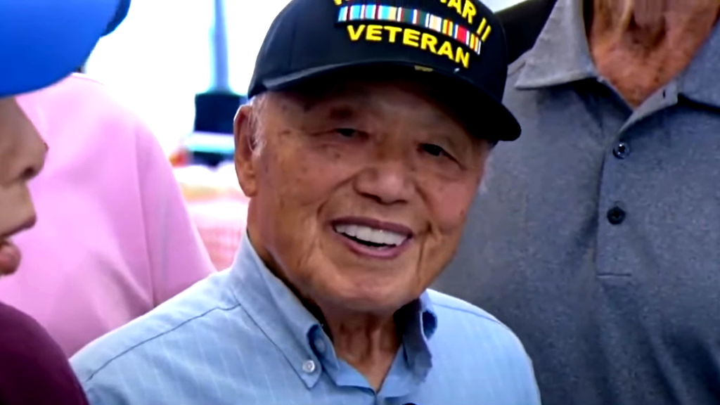 WWII vet celebrates 100th birthday